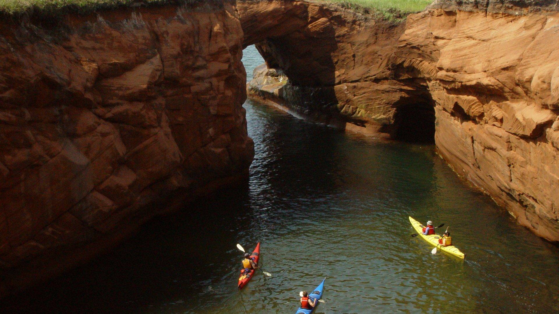 Randonnée guidée (grottes et falaises)